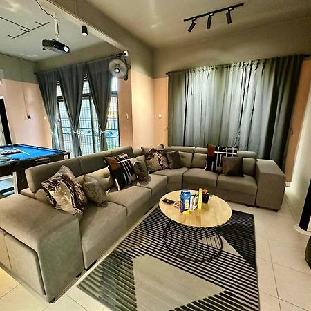ג'והור בהרו Cozy Holiday Home Karaoke Bbq Bukit Indah Jb מראה חיצוני תמונה